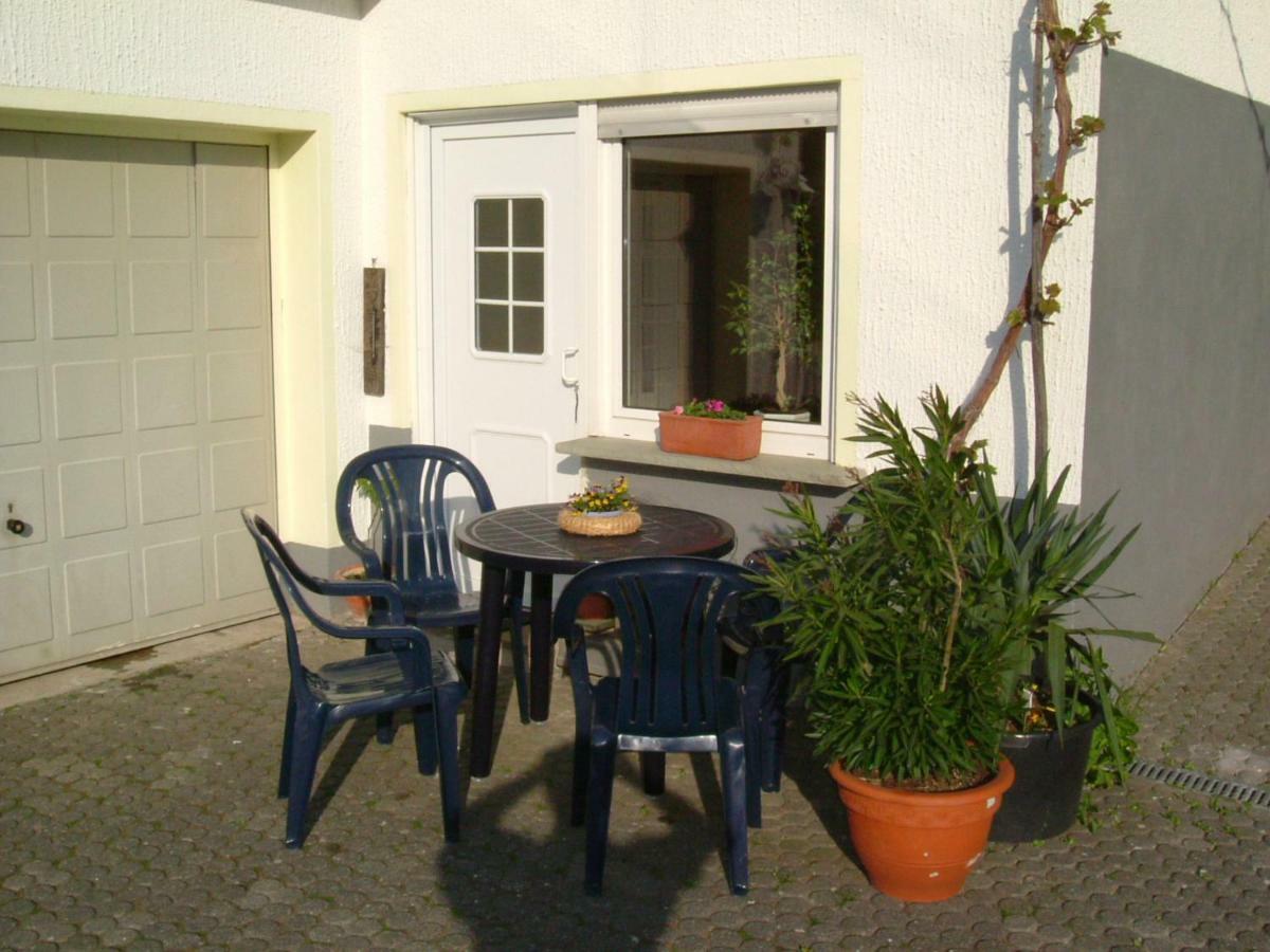 Ferienwohnung Querbach Burgen  Exterior foto