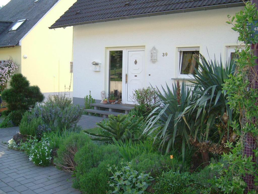 Ferienwohnung Querbach Burgen  Exterior foto
